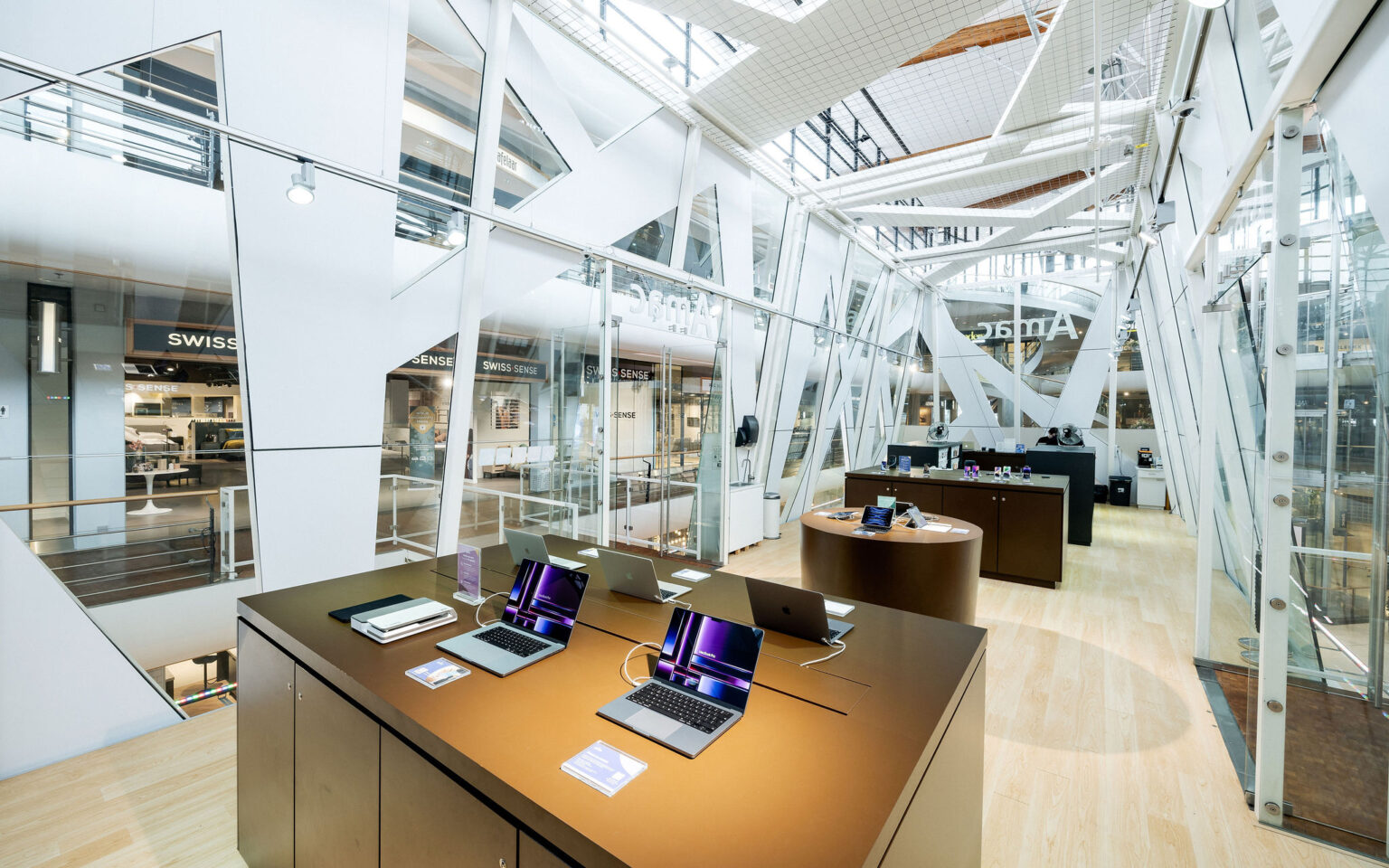 The future of retail by moving to a new digital backbone.