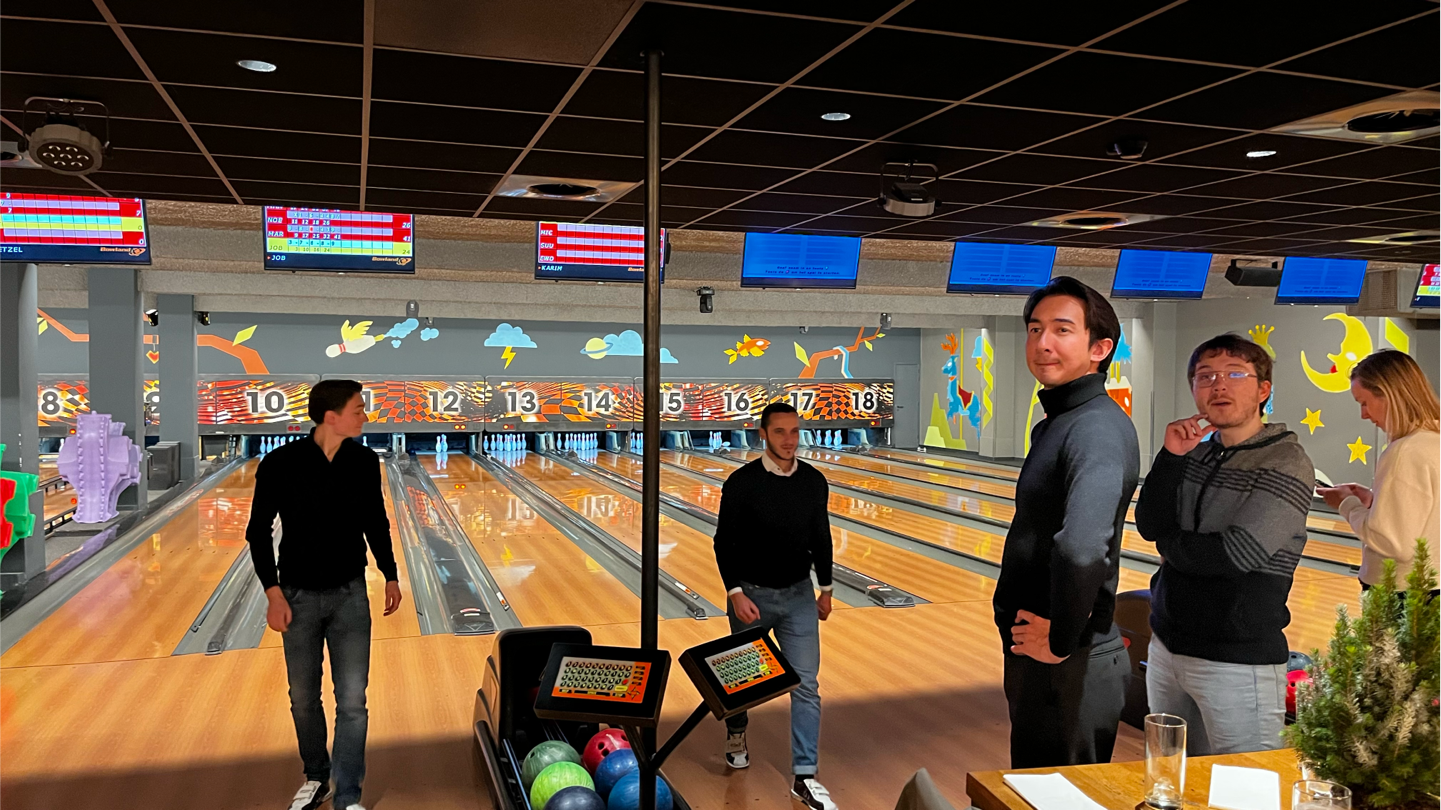 Team bowling activity