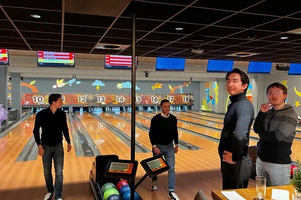 Team bowling activity